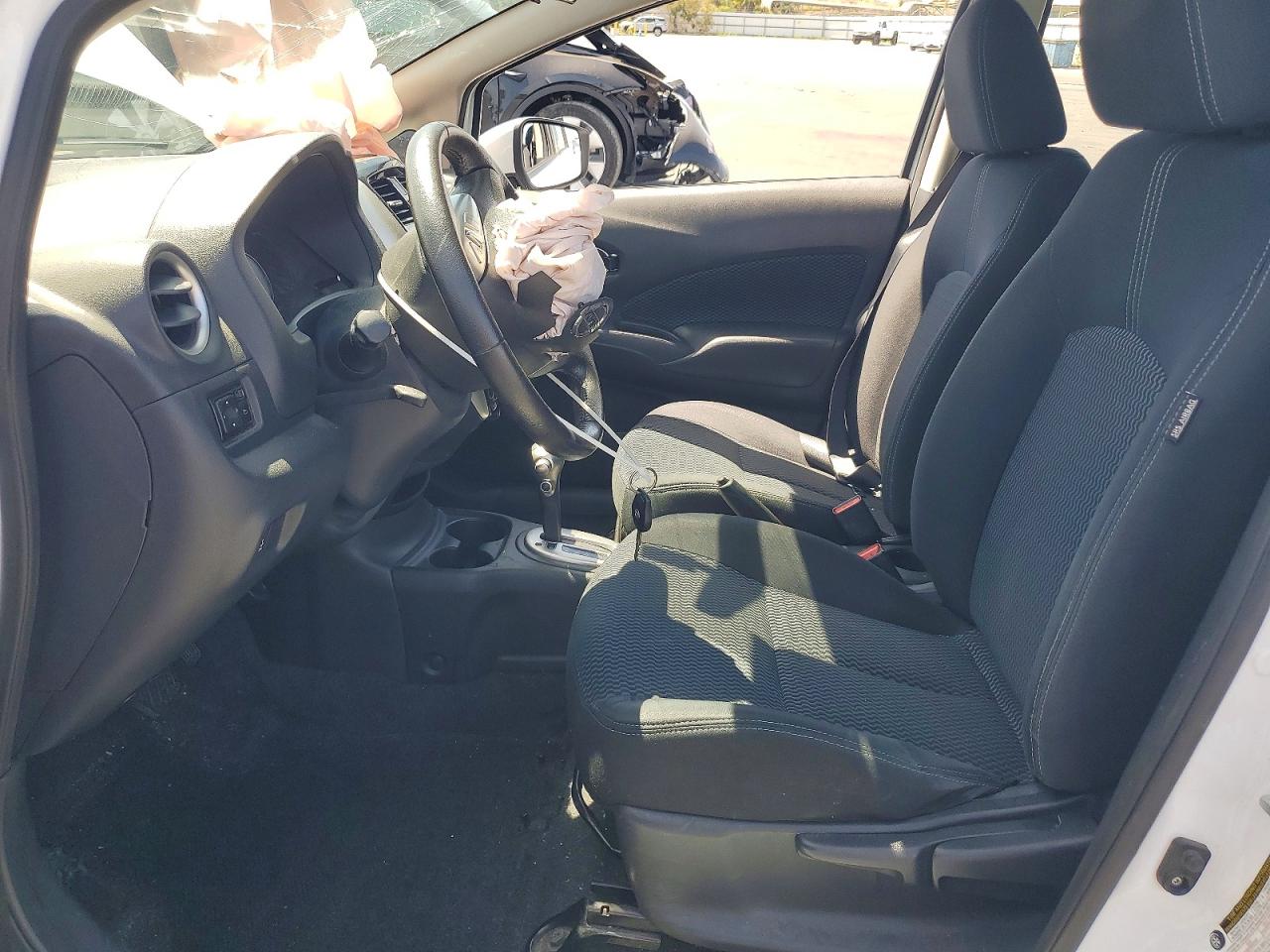 Nissan Versa Sv