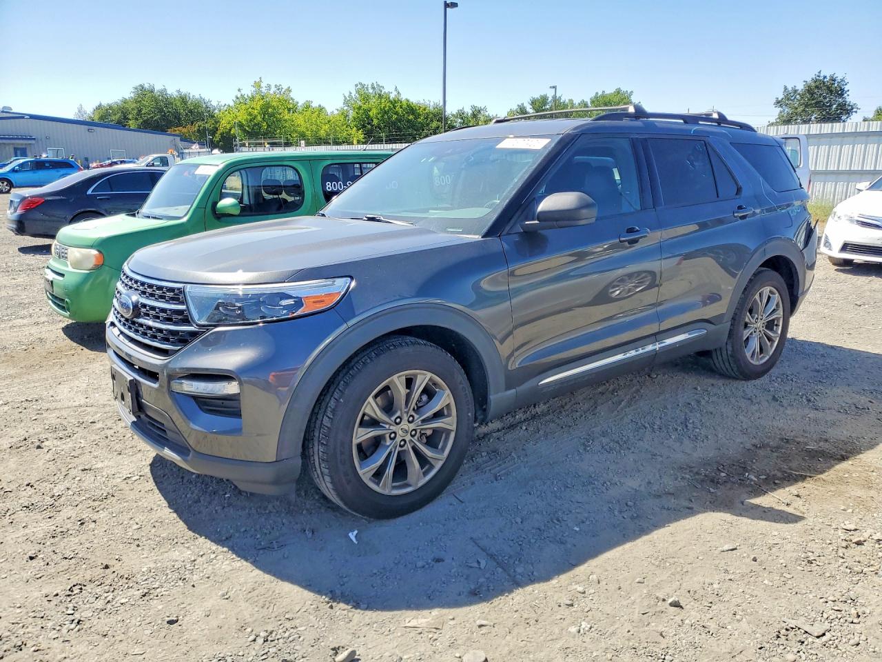 Salvage Ford Explorer Image