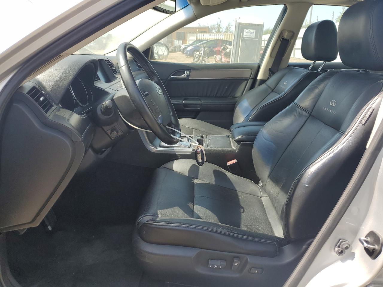 INFINITI M35 Base