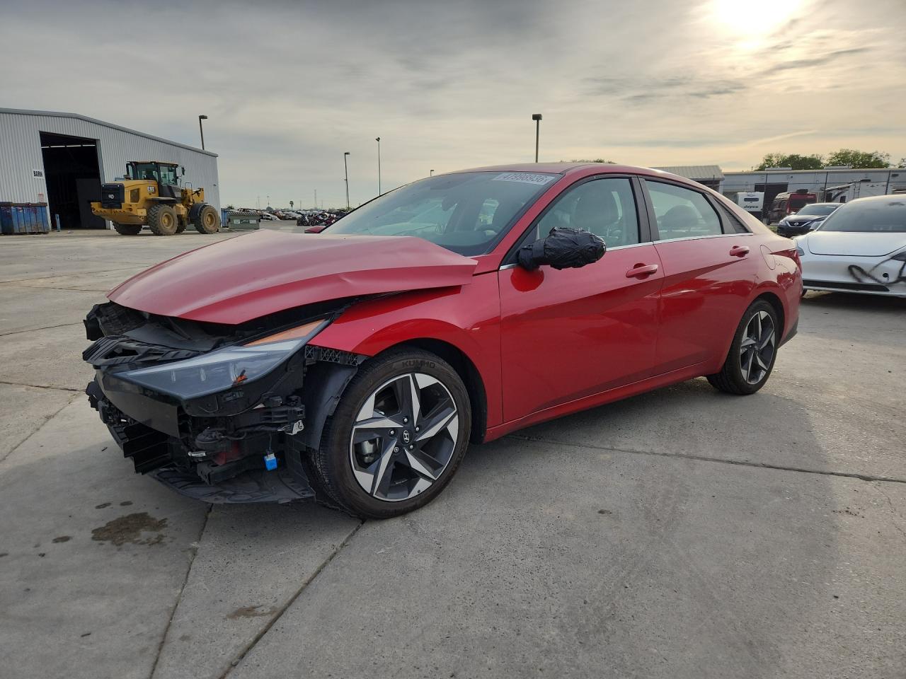 Salvage Hyundai ELANTRA Image