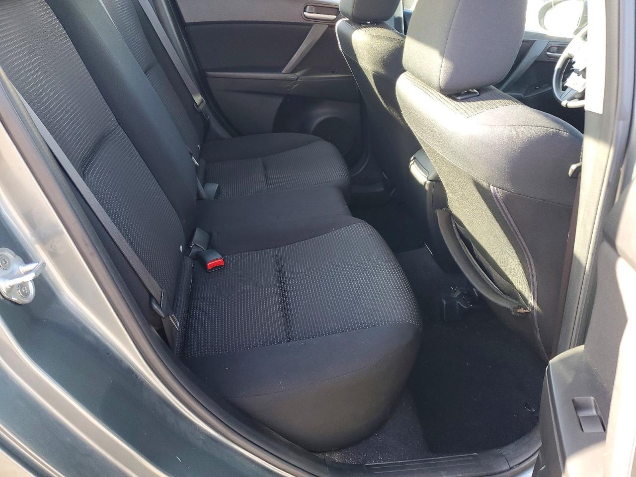 Mazda 3 I