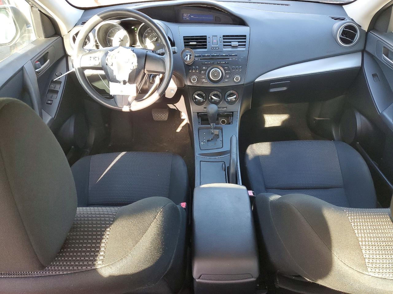 Mazda 3 I