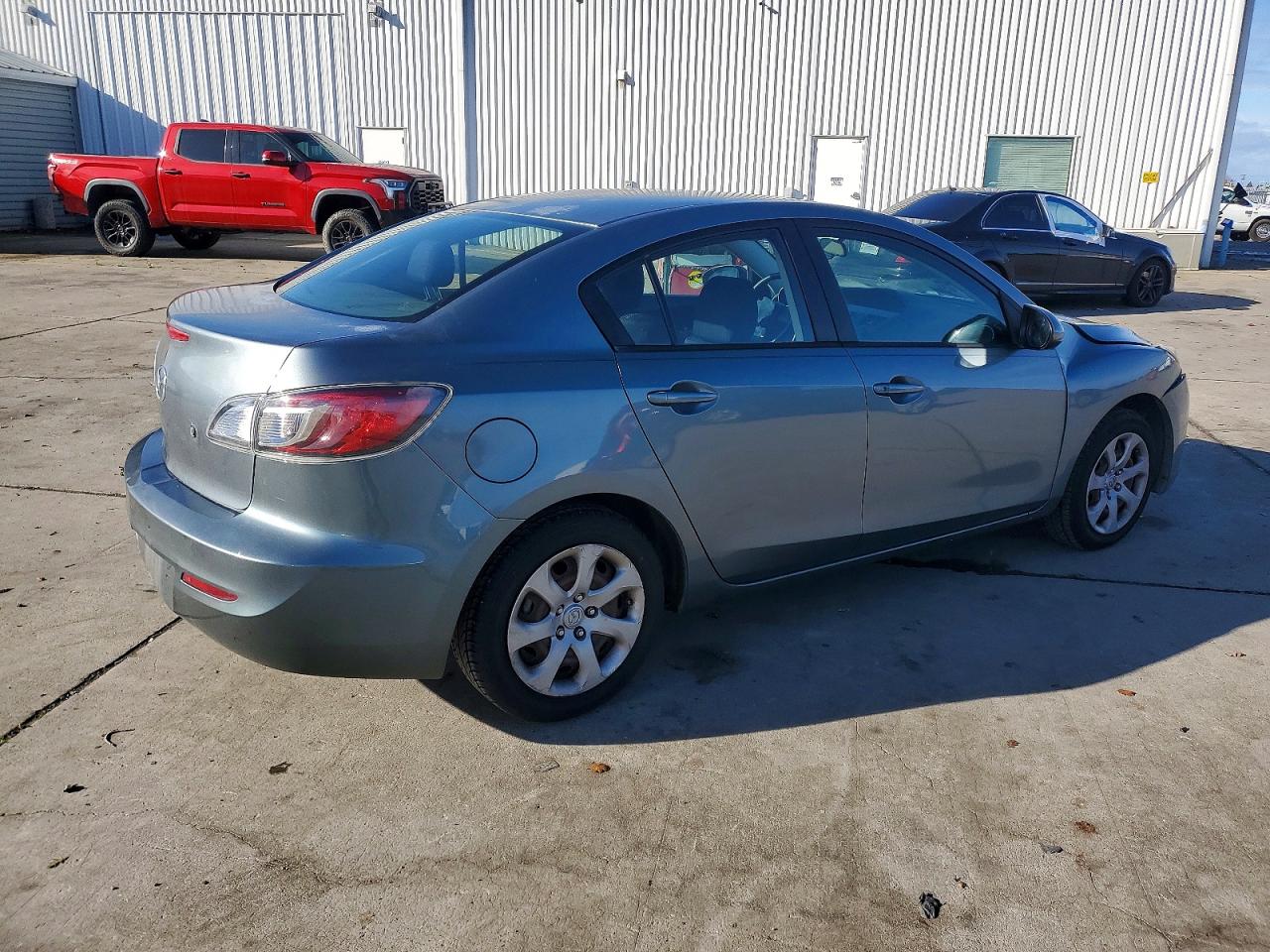 Mazda 3 I