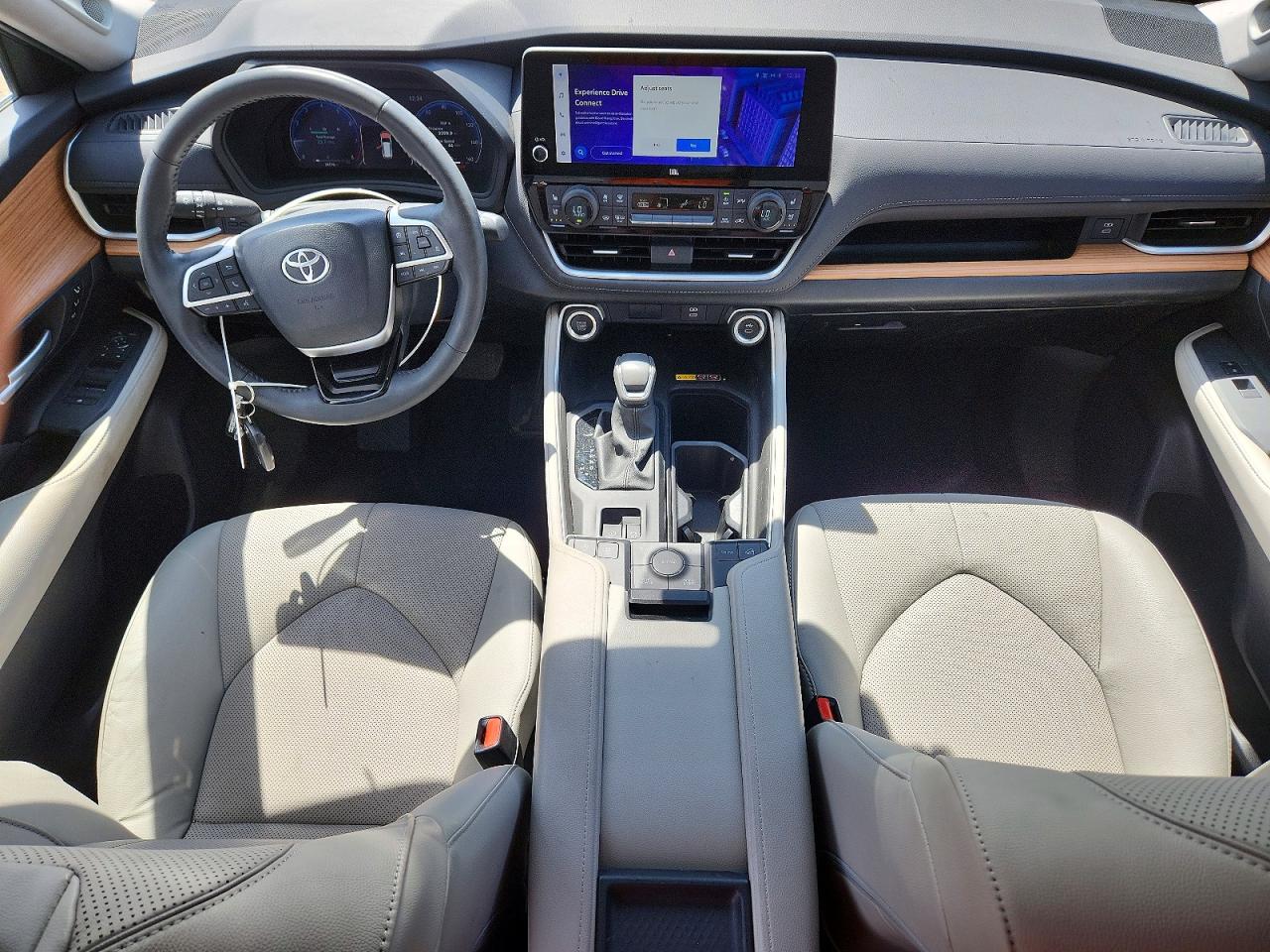 Toyota Grand High Limited