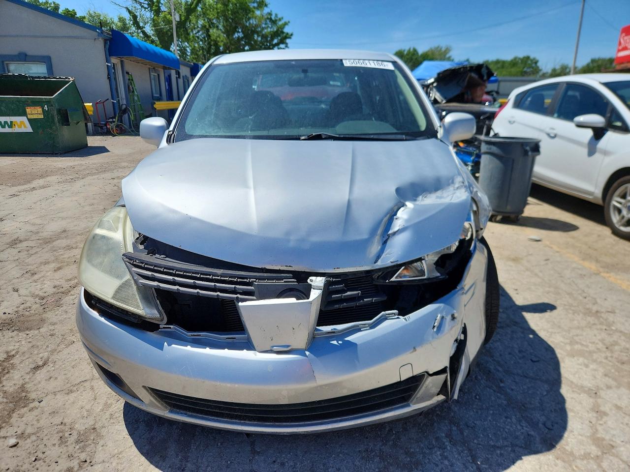 Nissan Versa 1.8 S