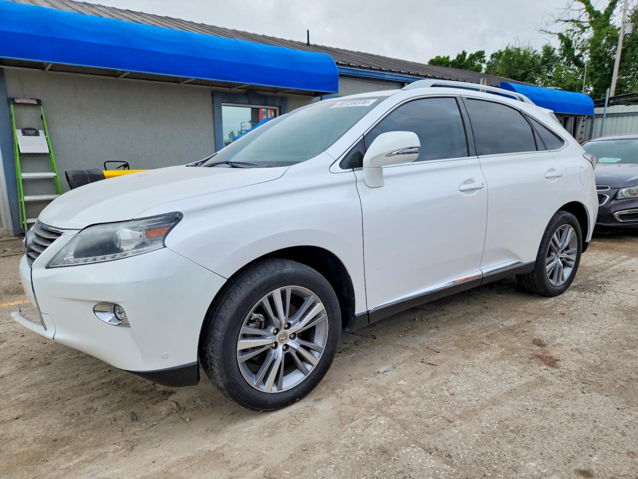 Salvage Lexus RX Image