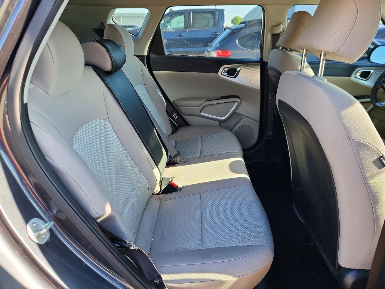 Kia Soul Lx