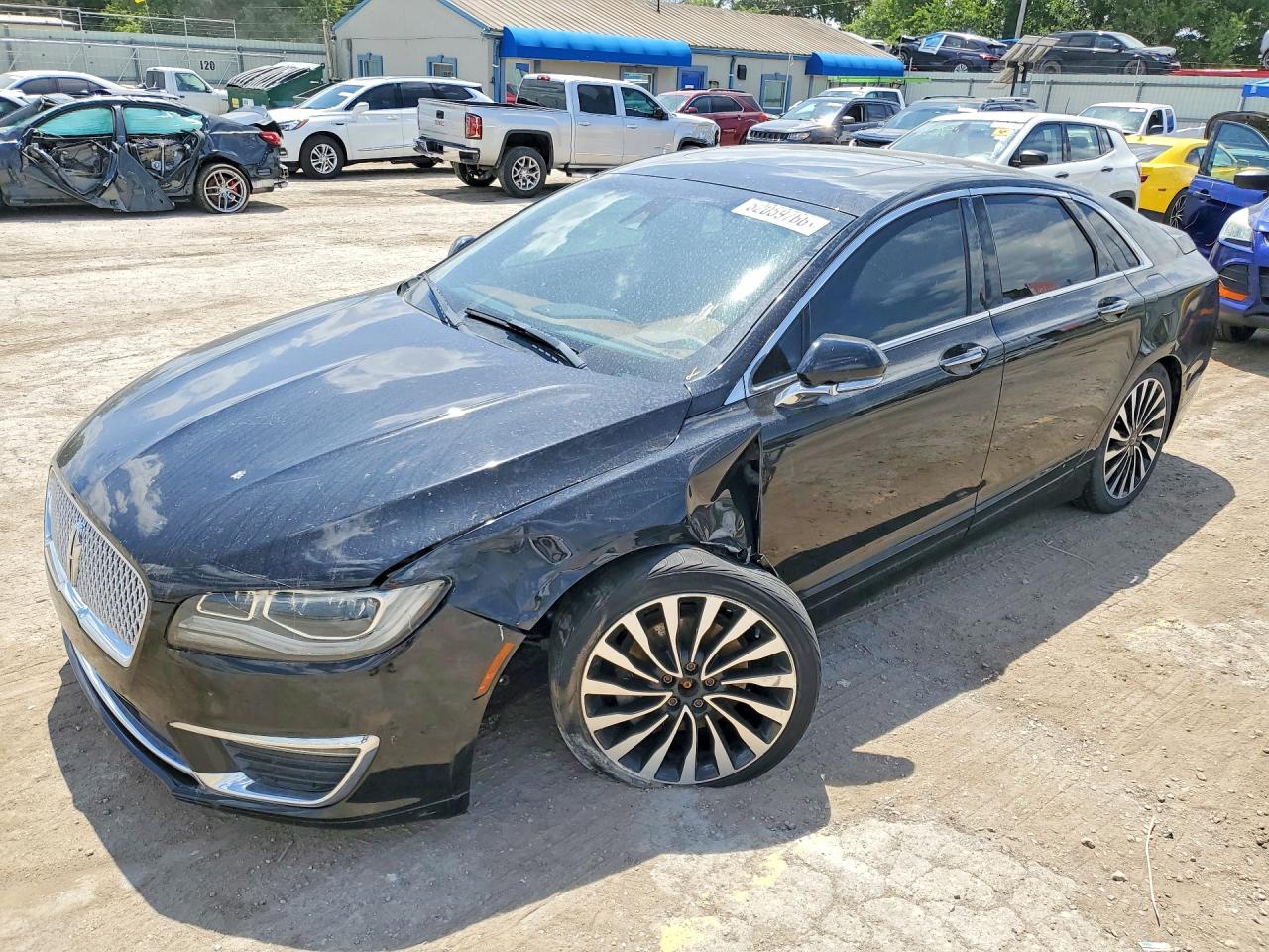 Salvage Lincoln MKZ Image