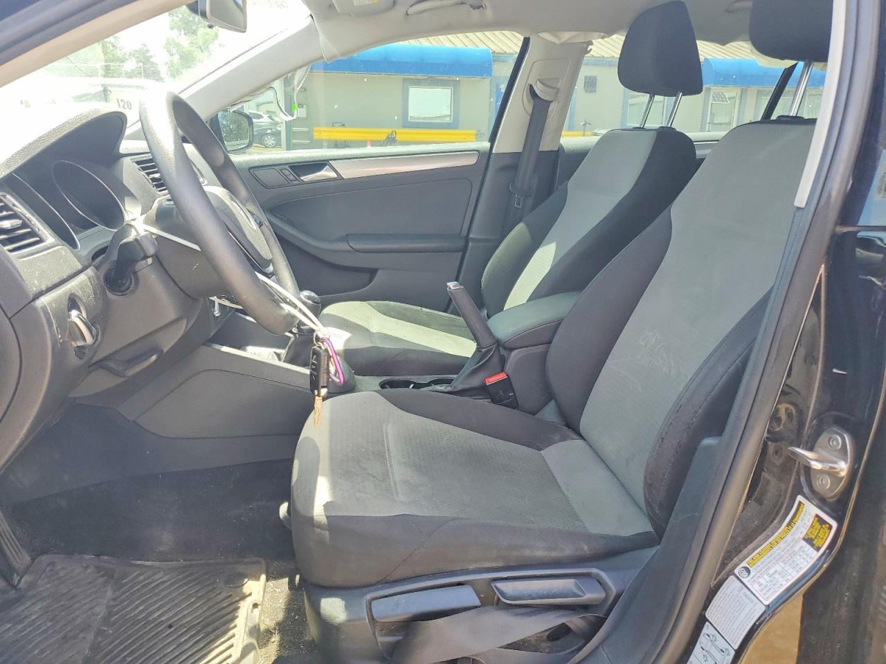 Volkswagen Jetta S