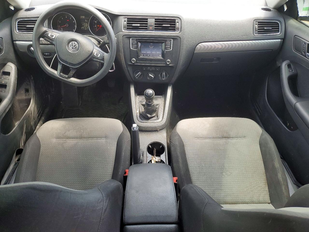 Volkswagen Jetta S