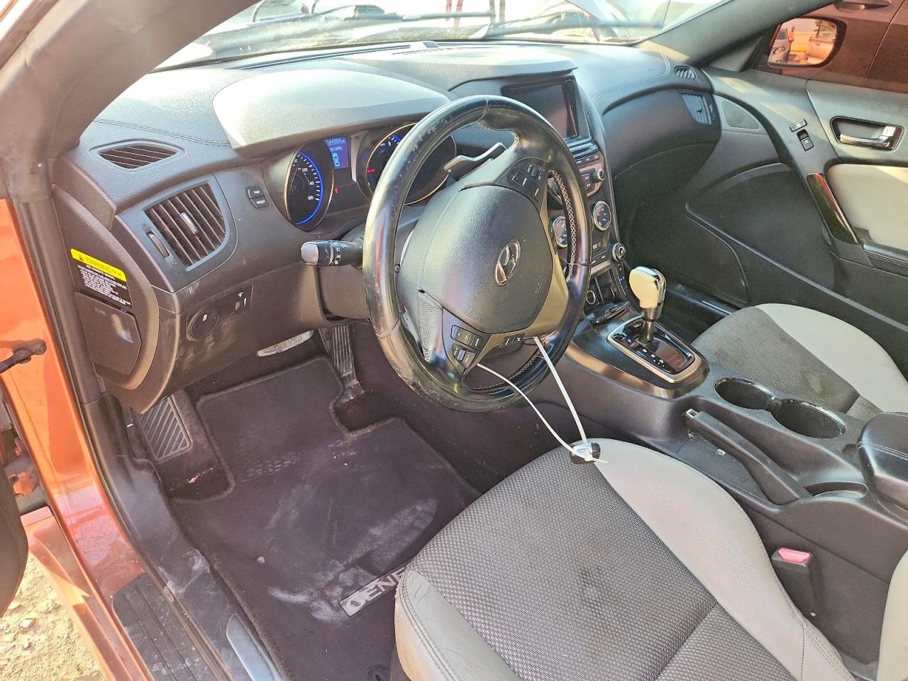 Hyundai Genesis 2.0t