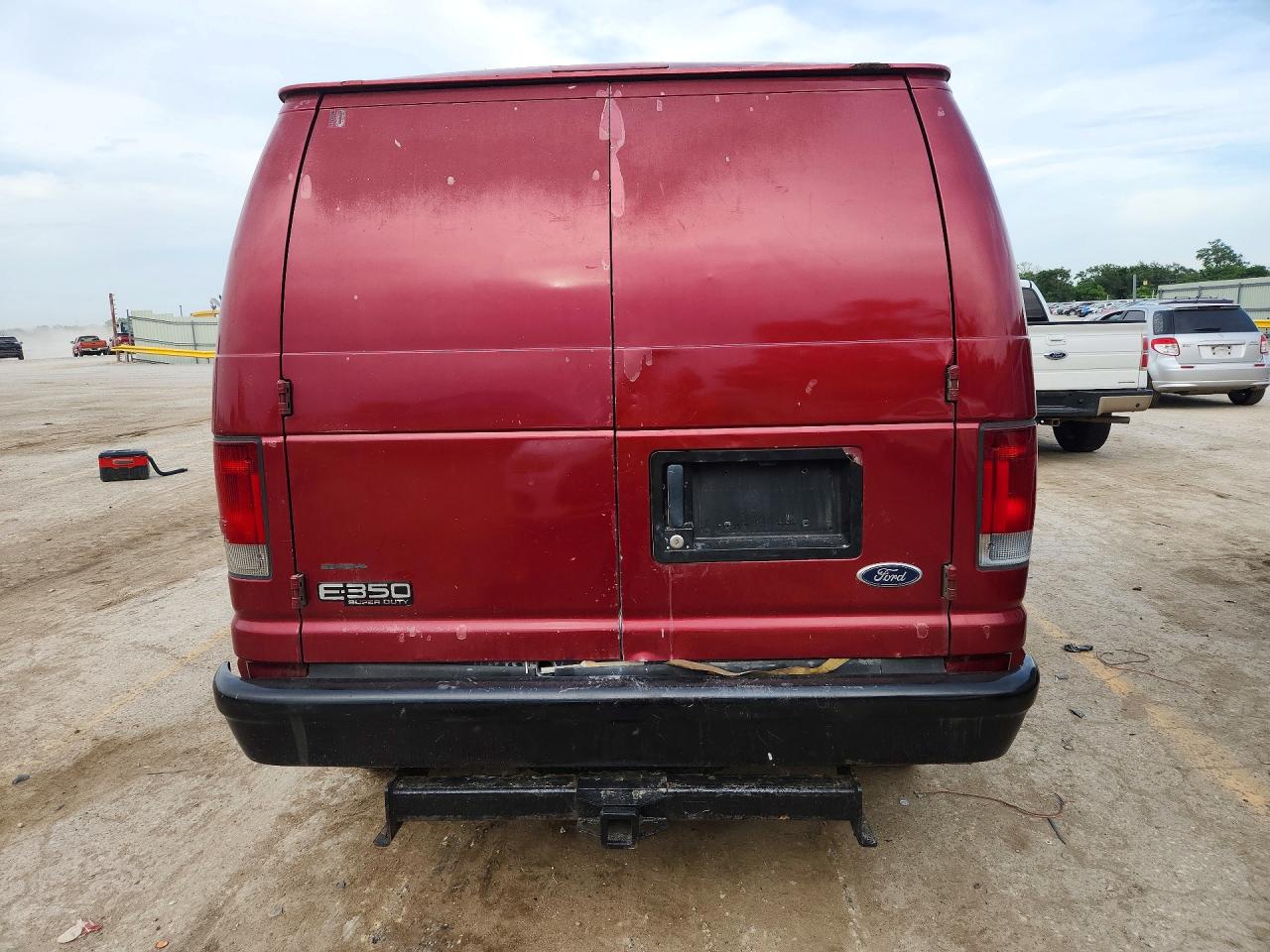 Ford Econoline E350 Super Duty Van