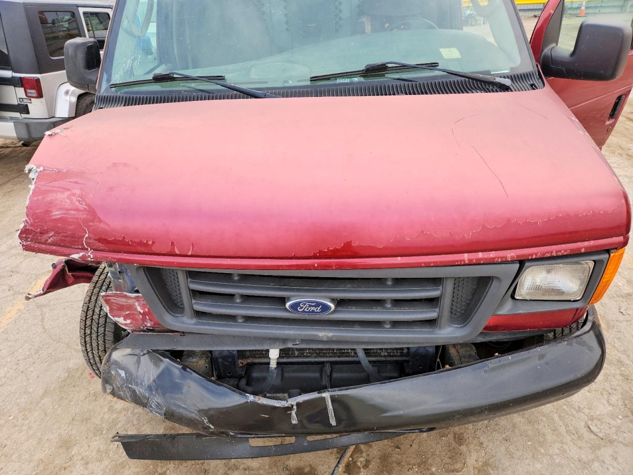 Ford Econoline E350 Super Duty Van