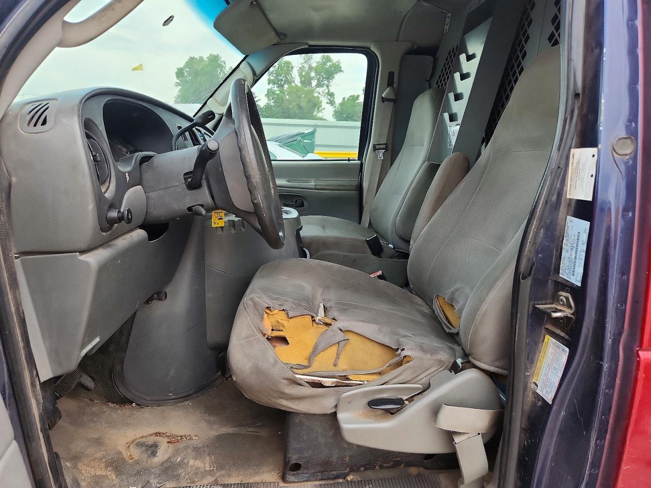 Ford Econoline E350 Super Duty Van