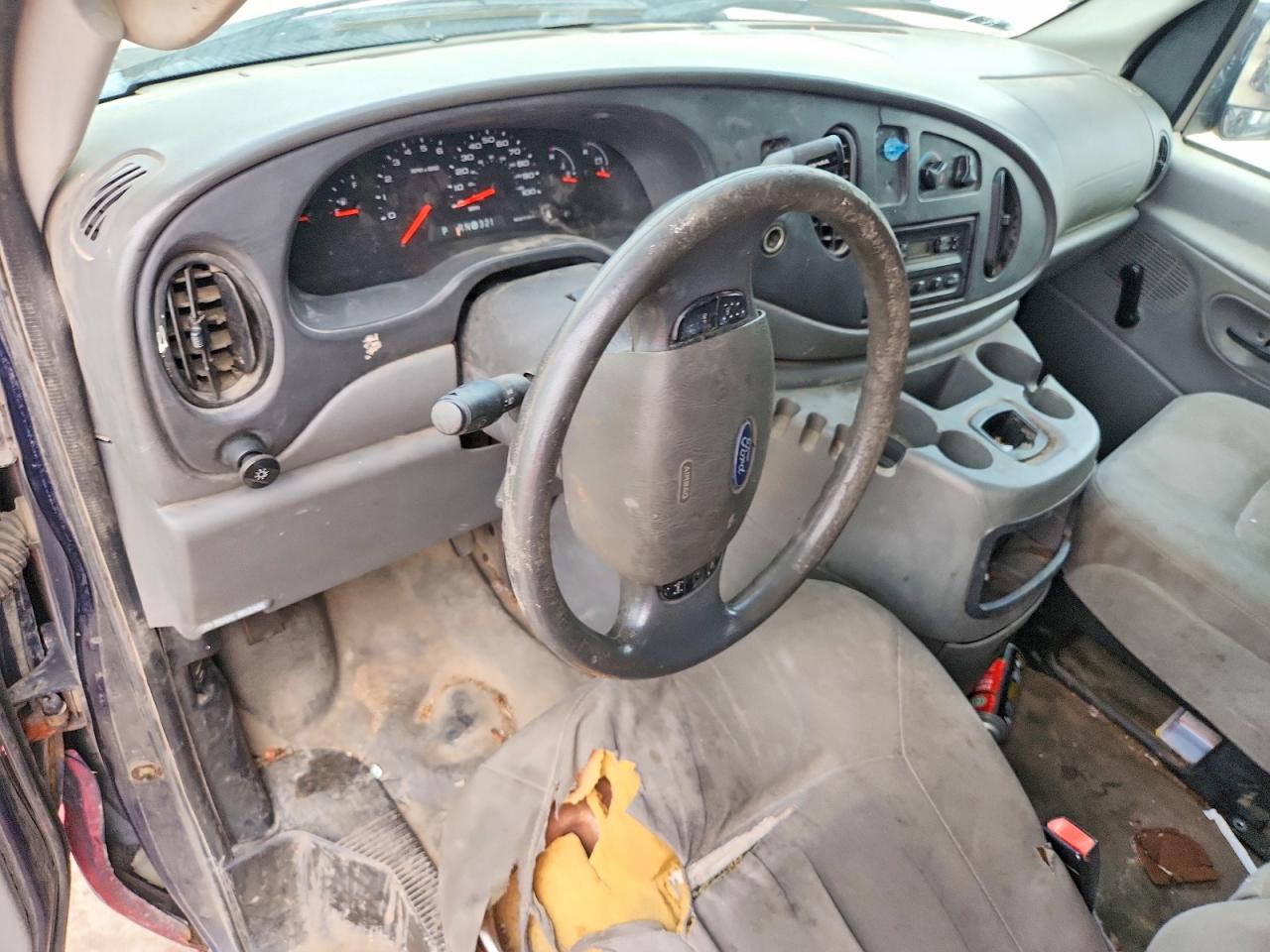 Ford Econoline E350 Super Duty Van