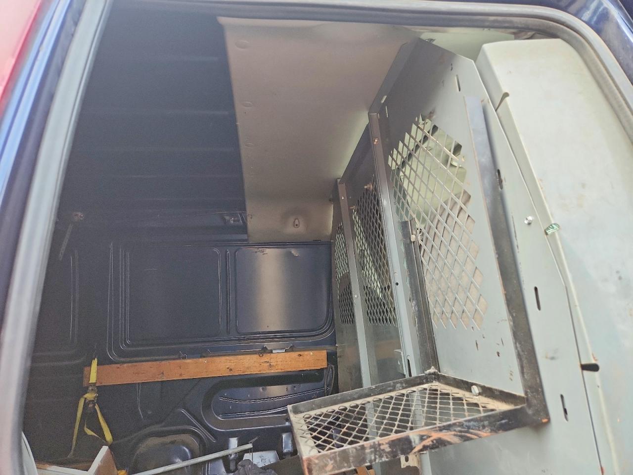 Ford Econoline E350 Super Duty Van