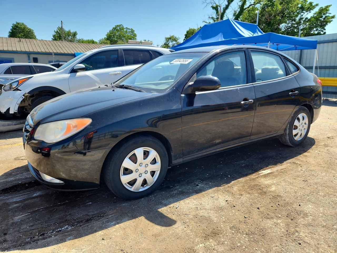 Salvage Hyundai ELANTRA Image