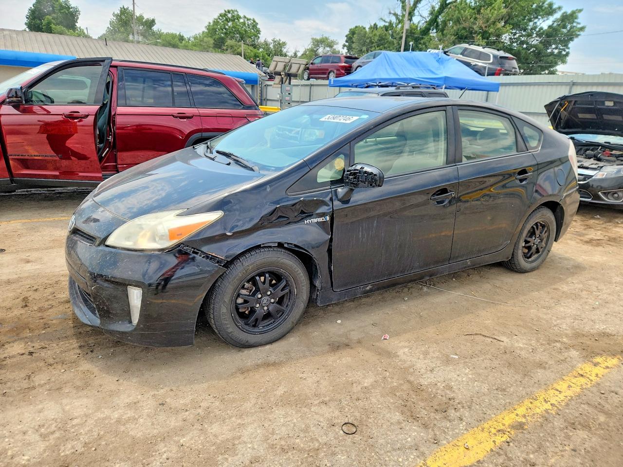 Salvage Toyota Prius Image