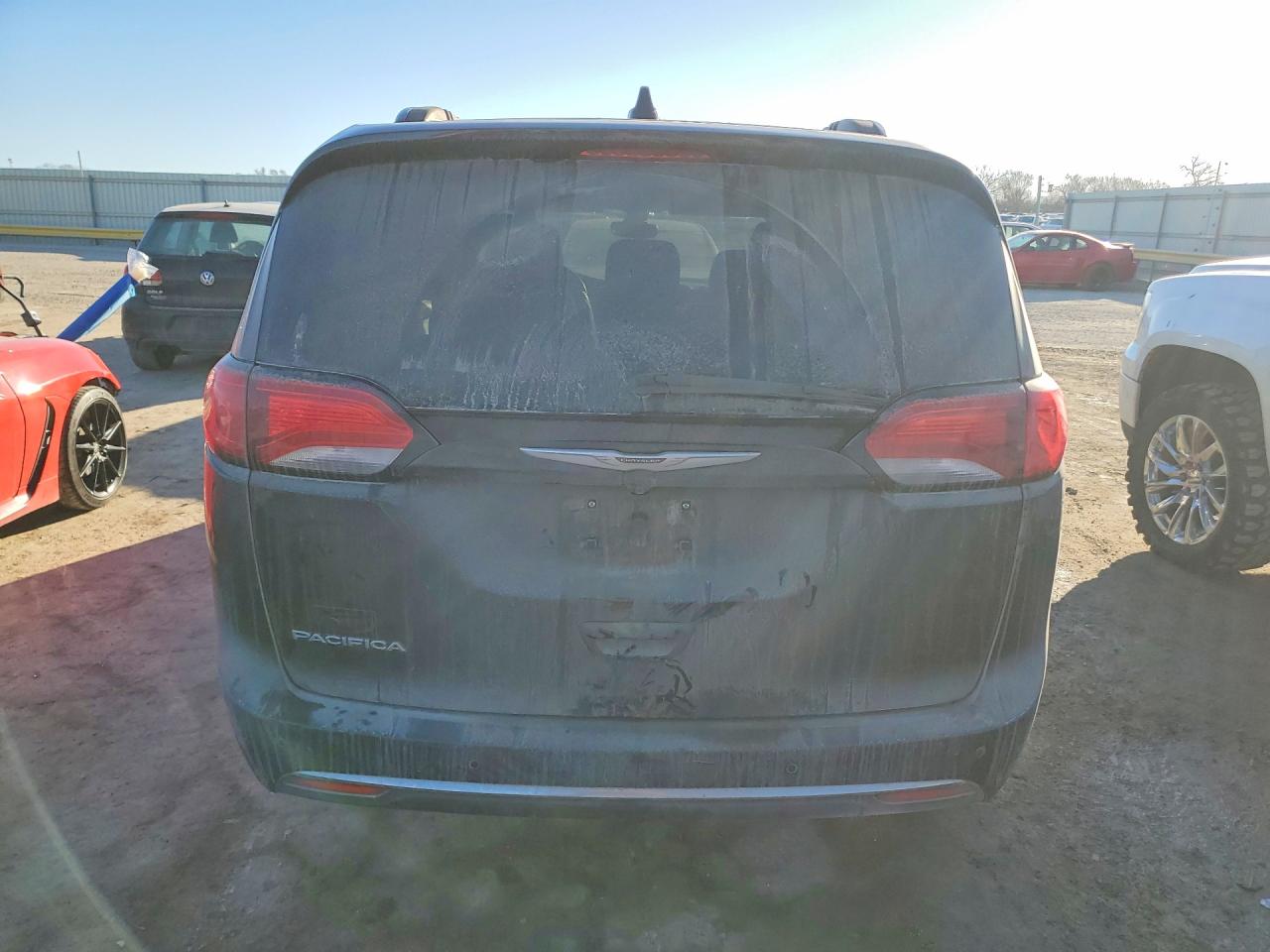 Chrysler Pacifica Touring L