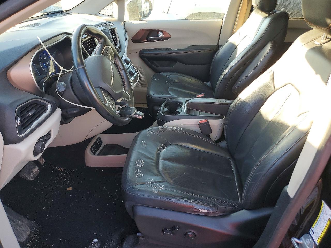 Chrysler Pacifica Touring L