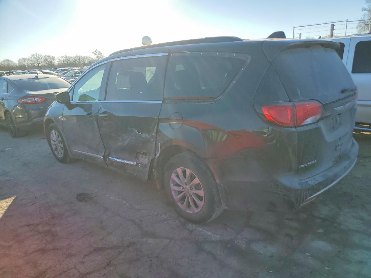 Chrysler Pacifica Touring L