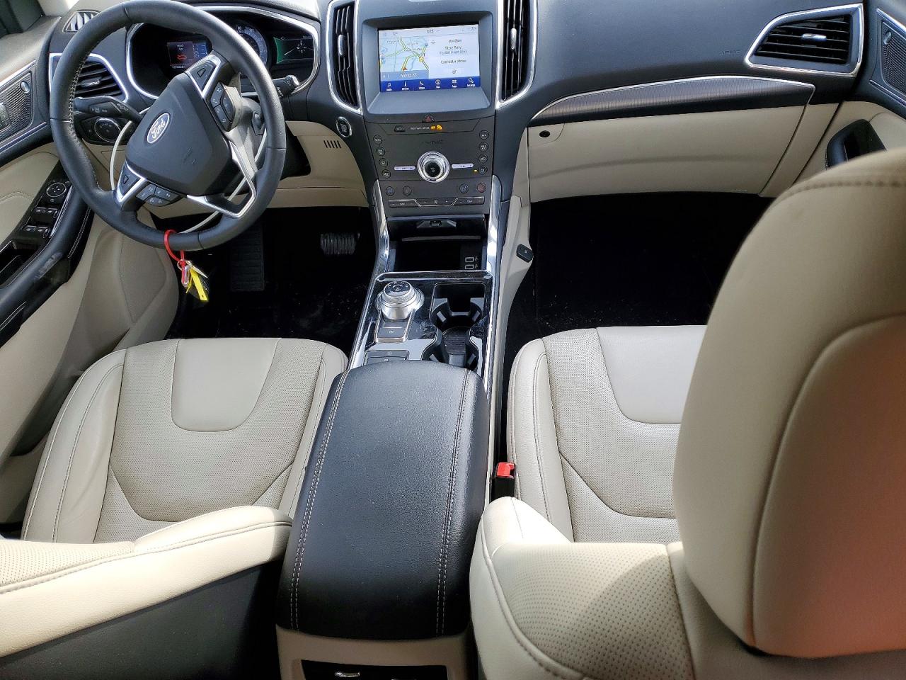 Ford Edge Titanium