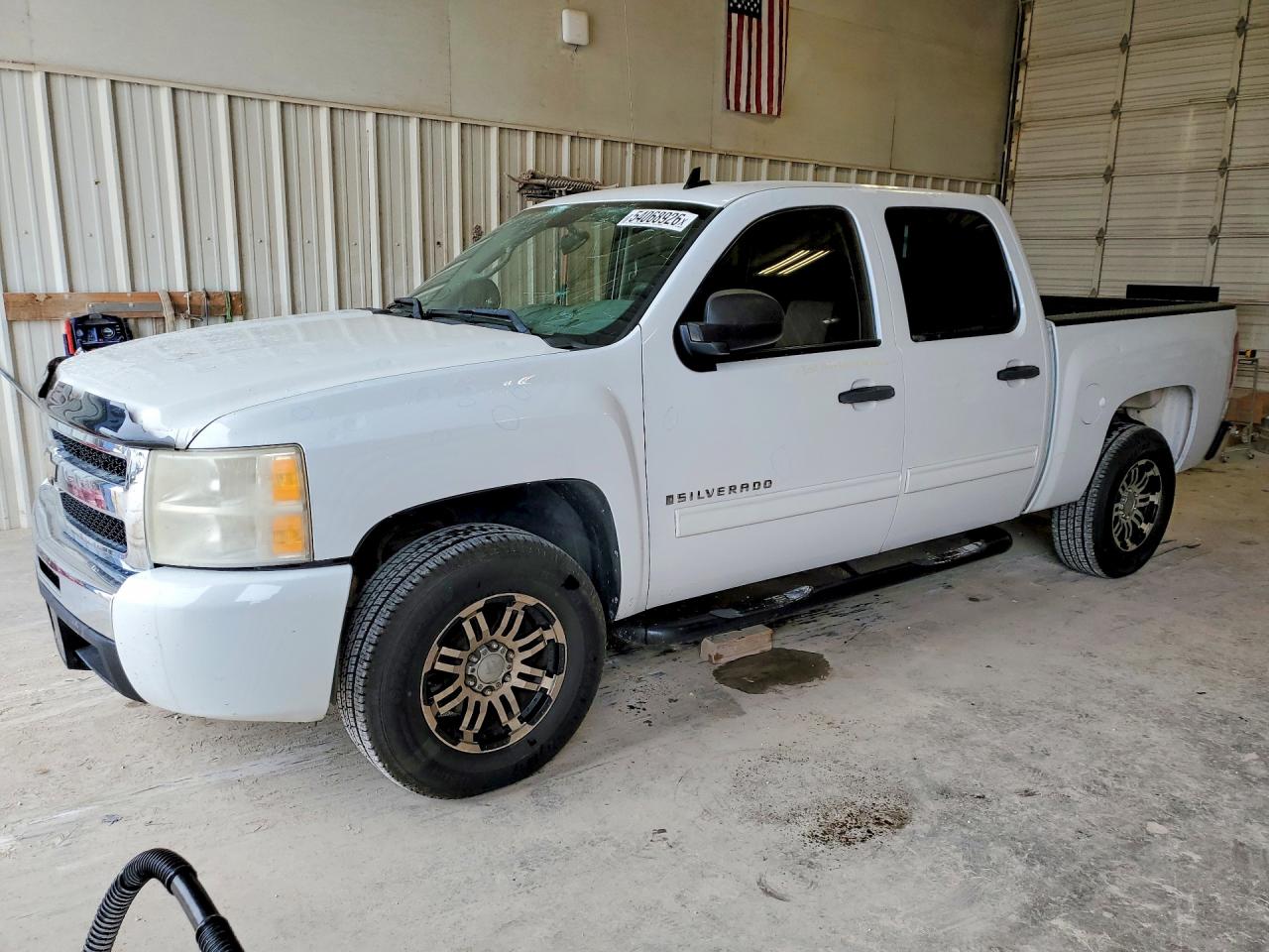 Salvage Chevrolet Silverado Image