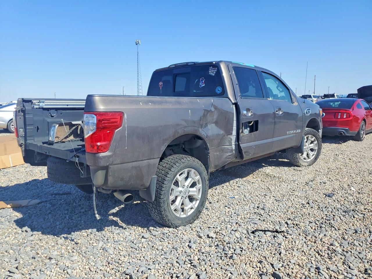 Nissan Titan Sv