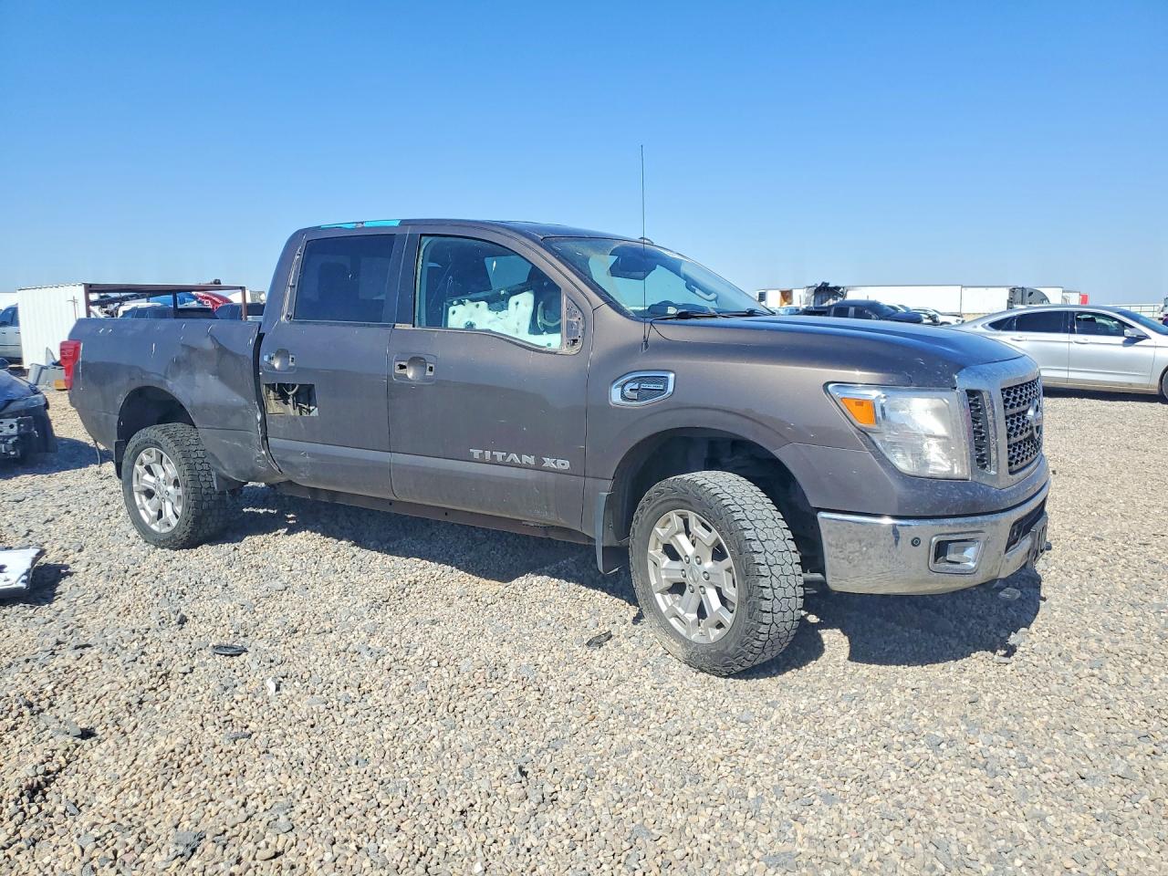 Nissan Titan Sv