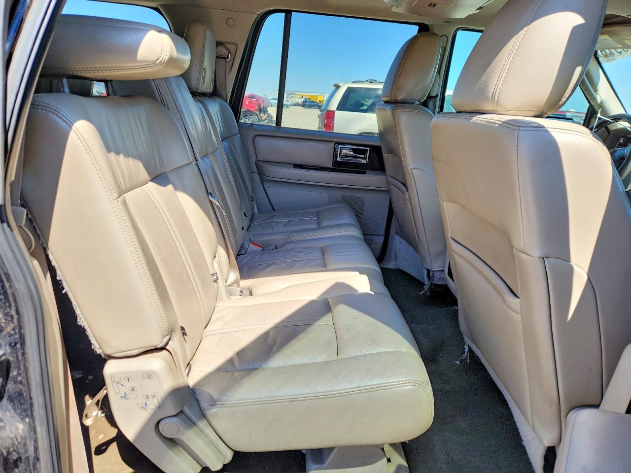 Lincoln Navigator L