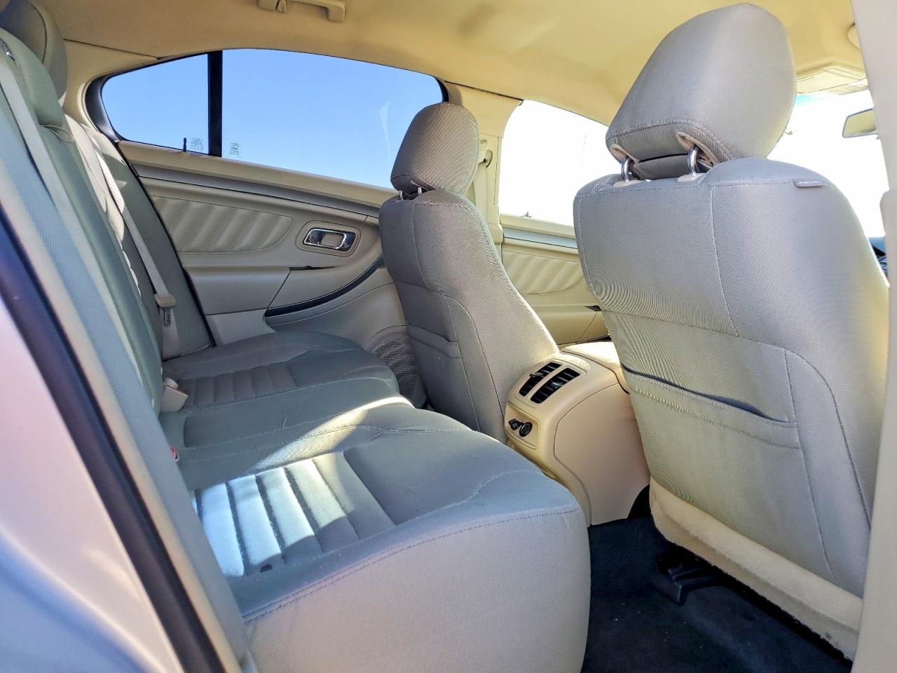 Ford Taurus Se