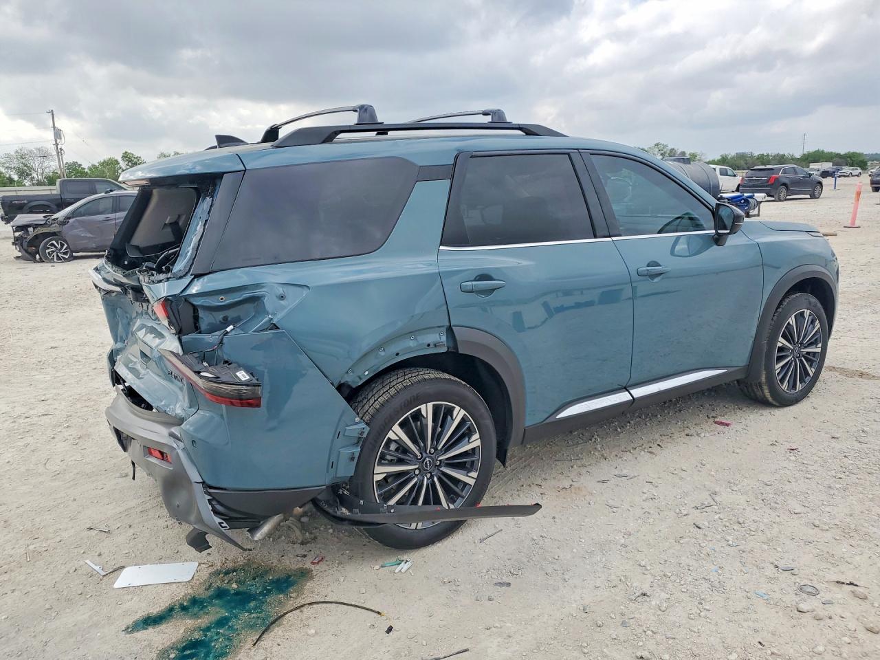 Nissan Pathfinder Platinum