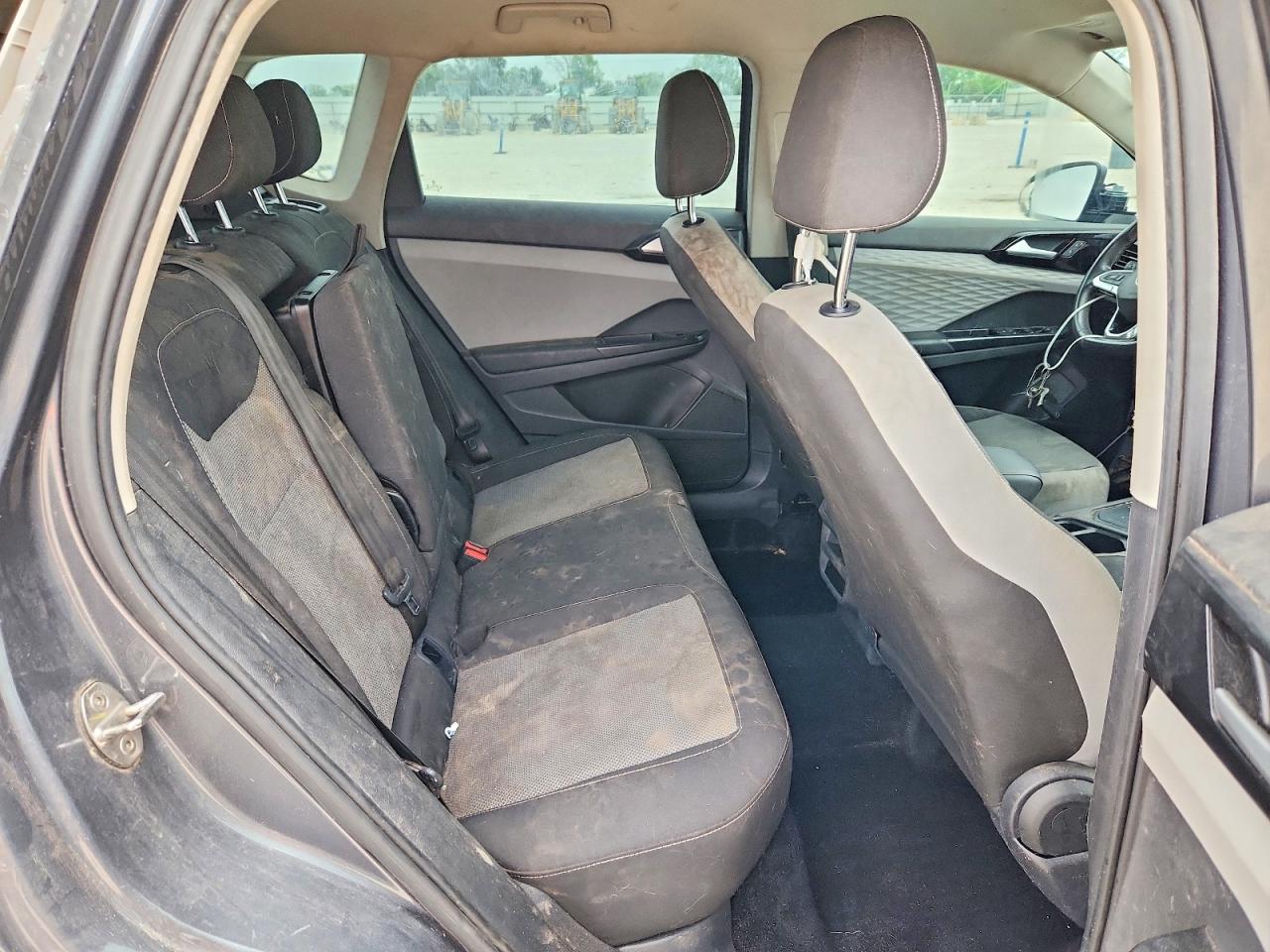 Volkswagen Taos S