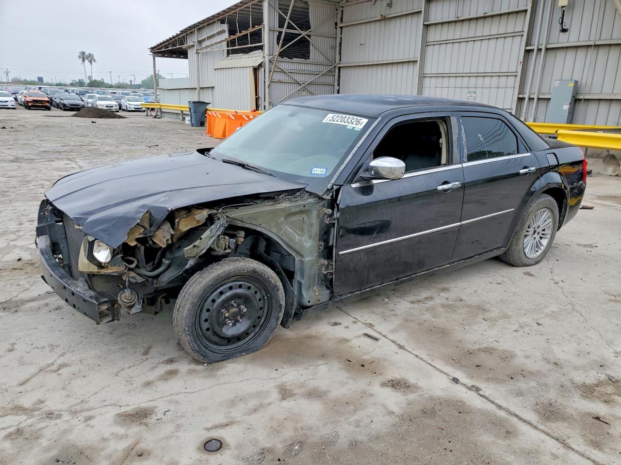 Salvage Chrysler 300 Image