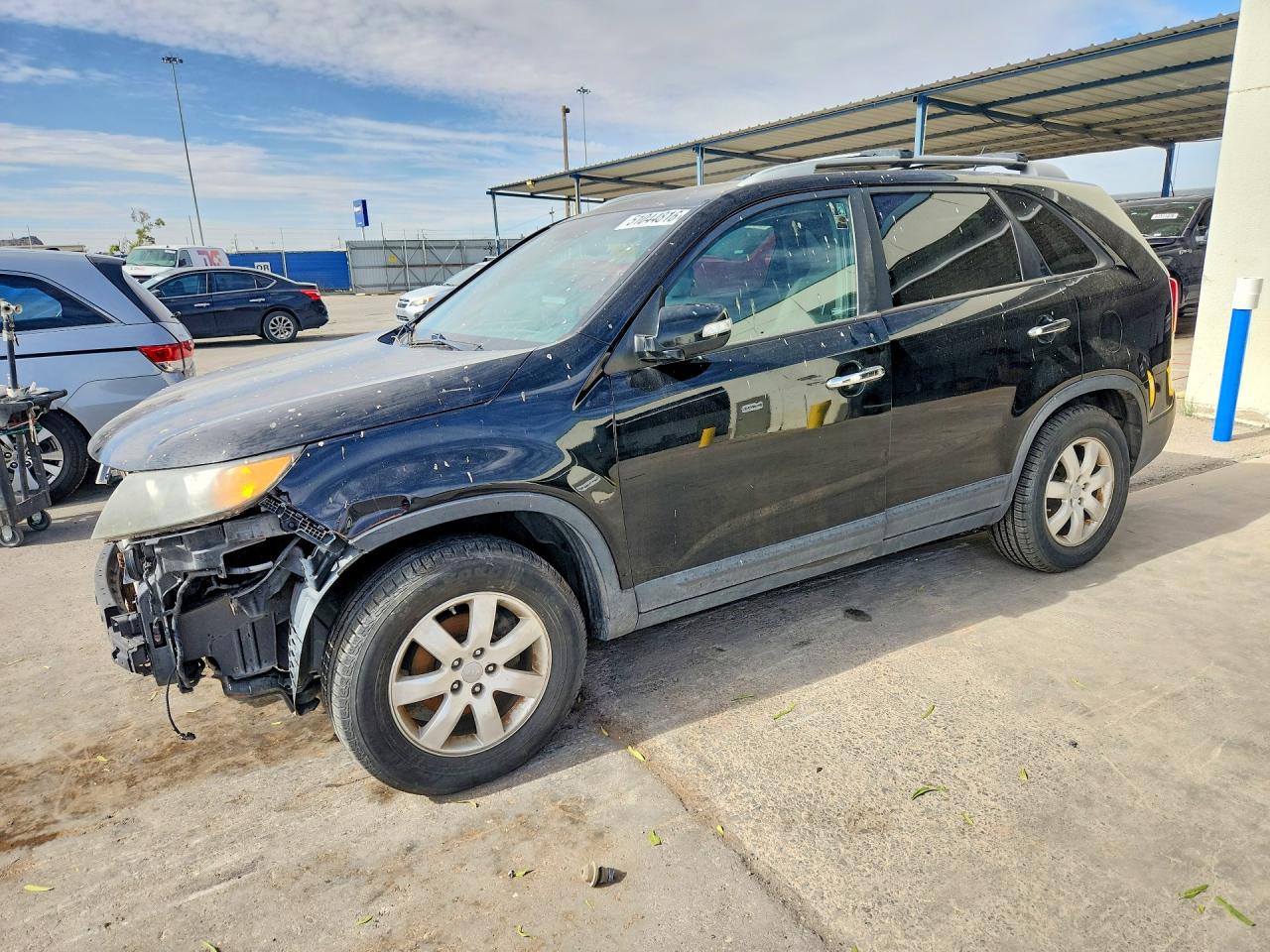 Salvage Kia Sorento Image