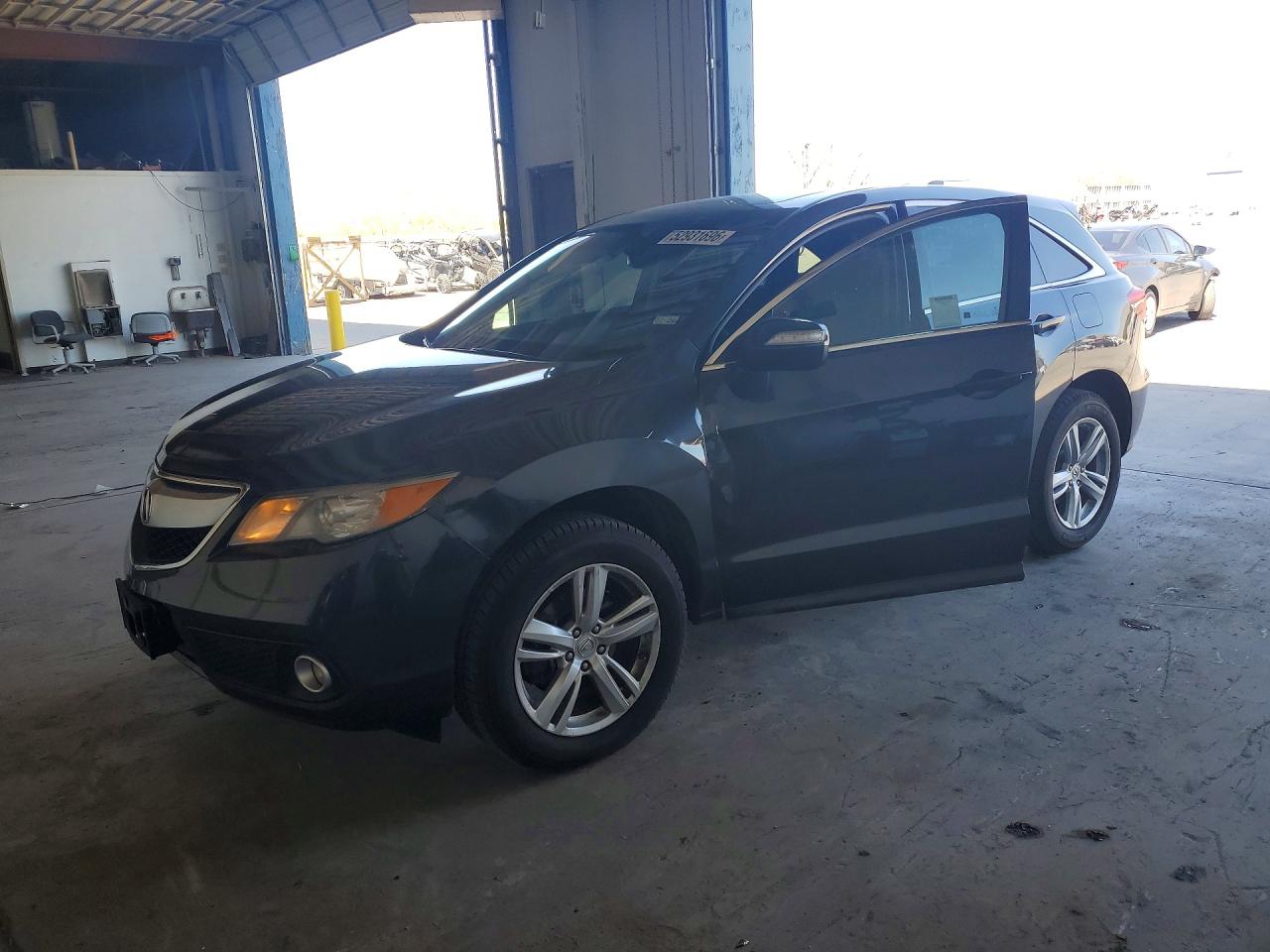 Salvage Acura RDX Image