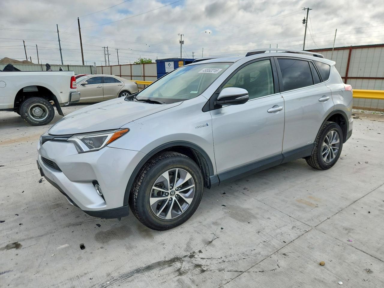Salvage Toyota RAV4 Image