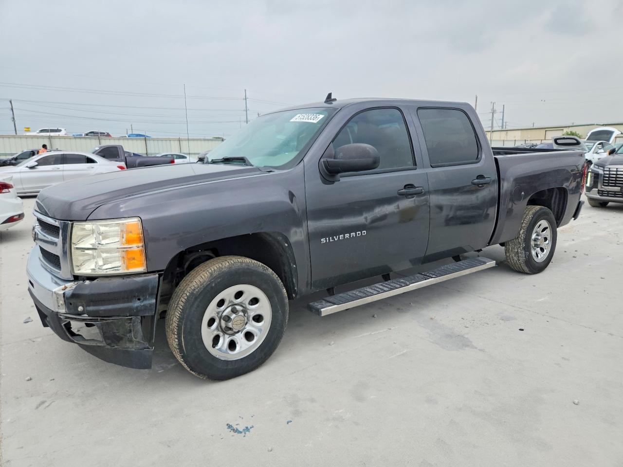 Salvage Chevrolet Silverado Image