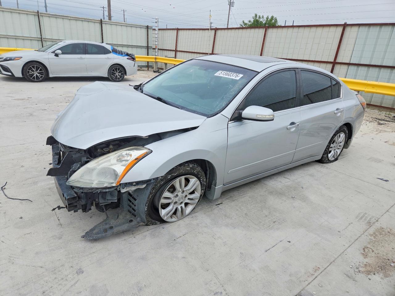Salvage Nissan Altima Image