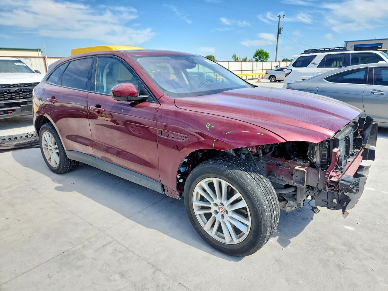 Jaguar F-PACE