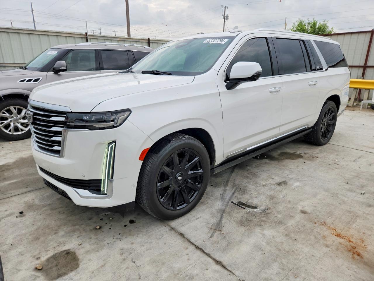 Salvage Cadillac Escalade Image