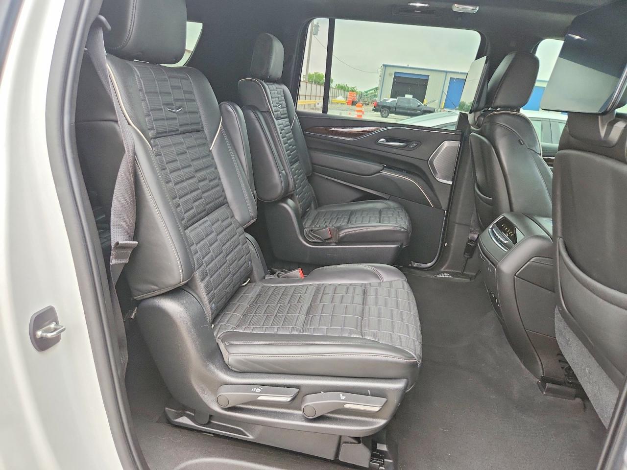 Cadillac Escalade Esv Premium Luxury Platinum