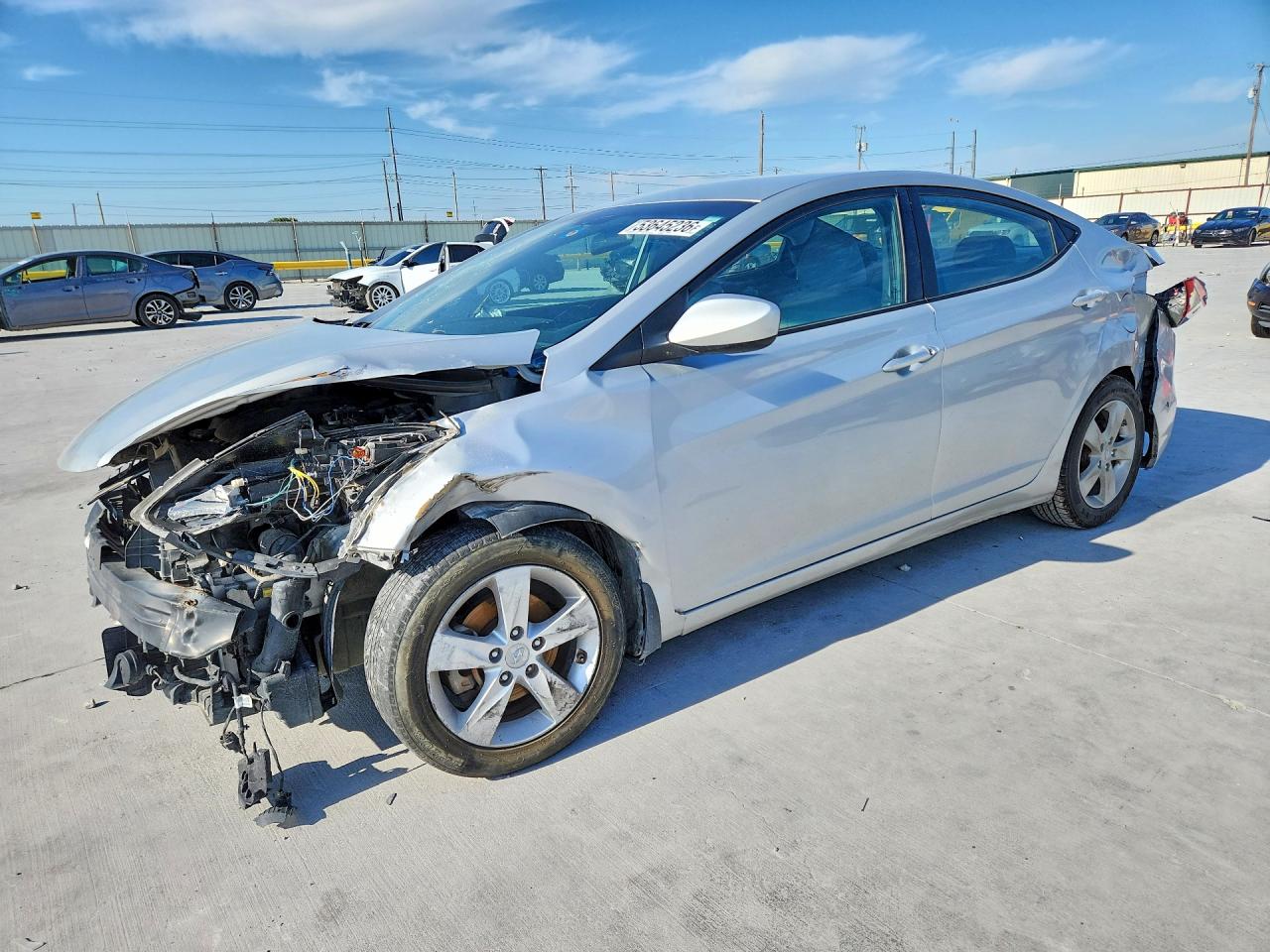 Salvage Hyundai ELANTRA Image
