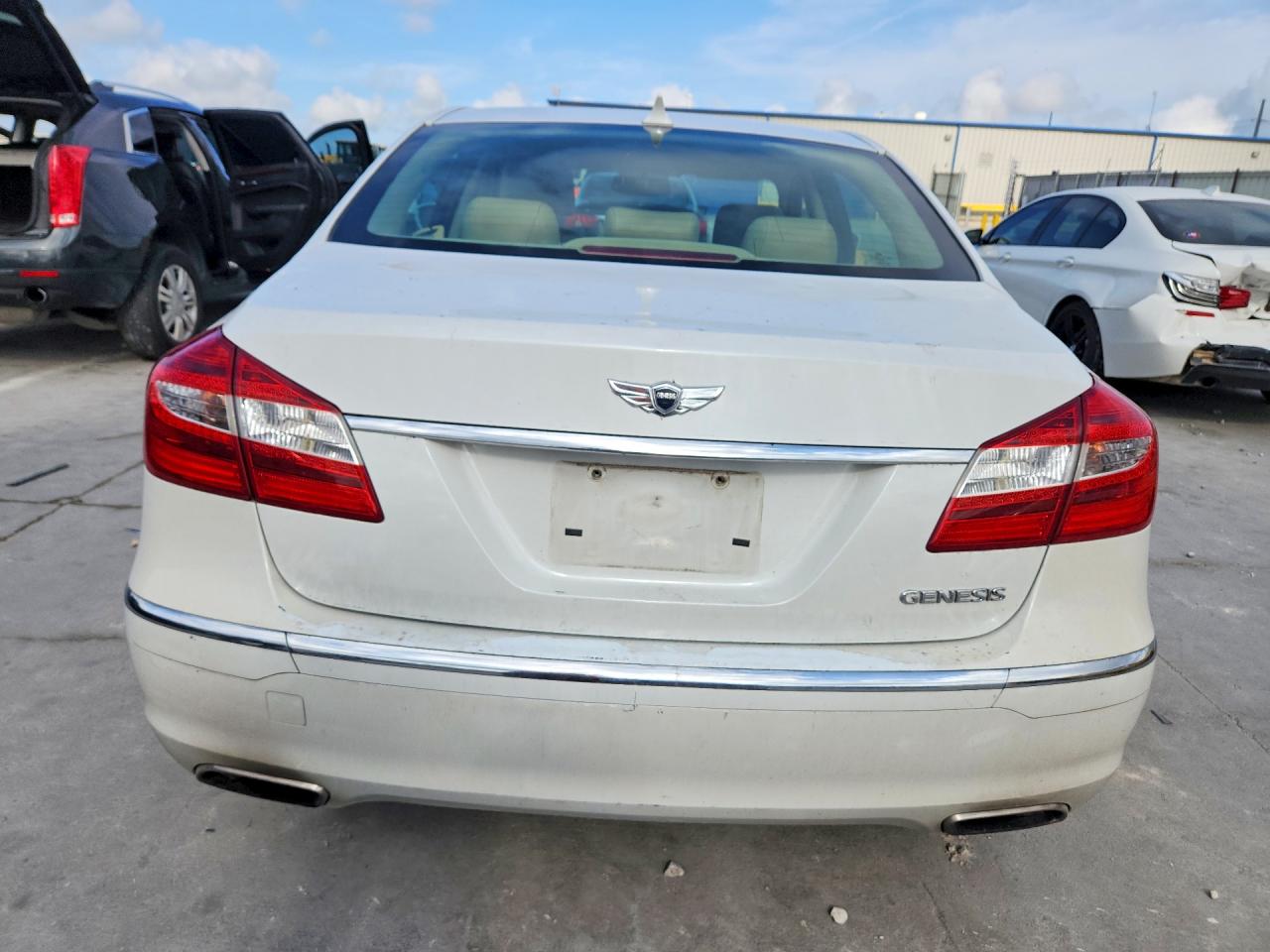 Hyundai Genesis 3.8l