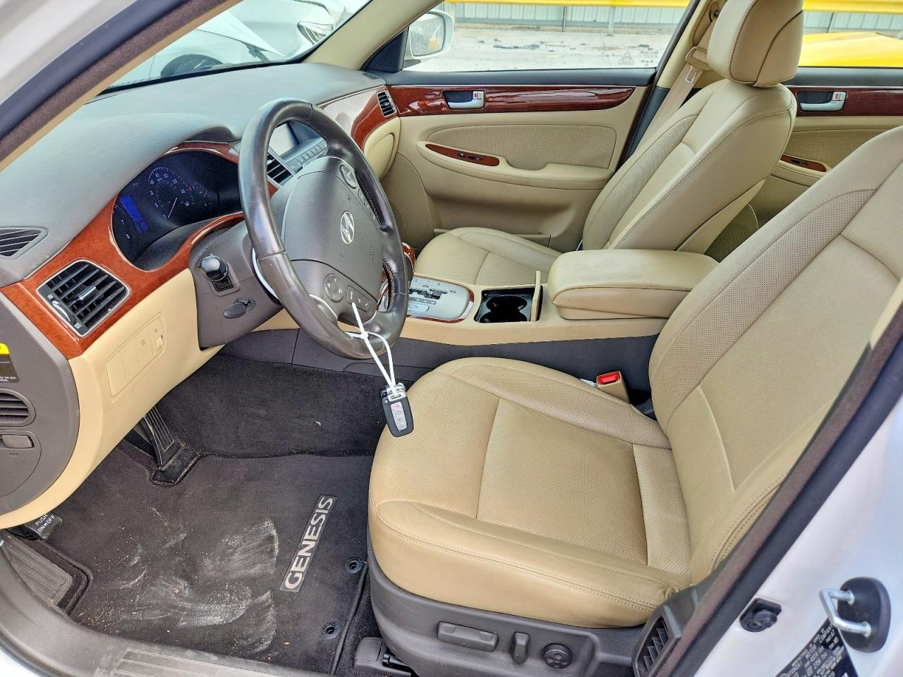 Hyundai Genesis 3.8l