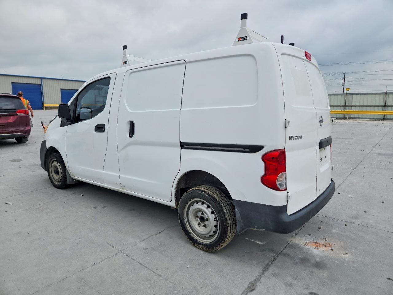 Nissan Nv S