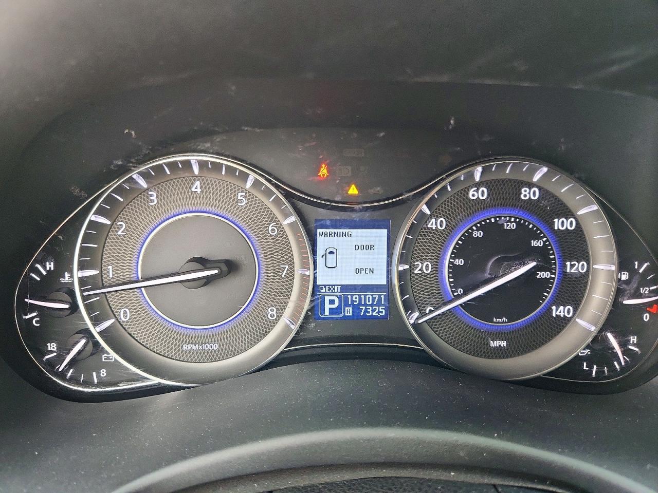 INFINITI Qx Base