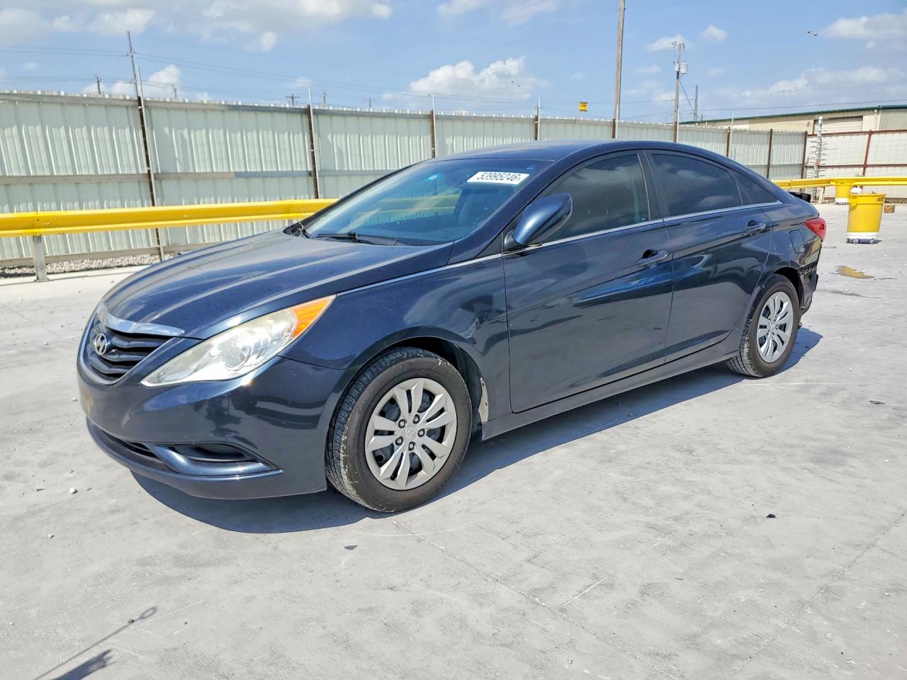 Salvage Hyundai SONATA Image