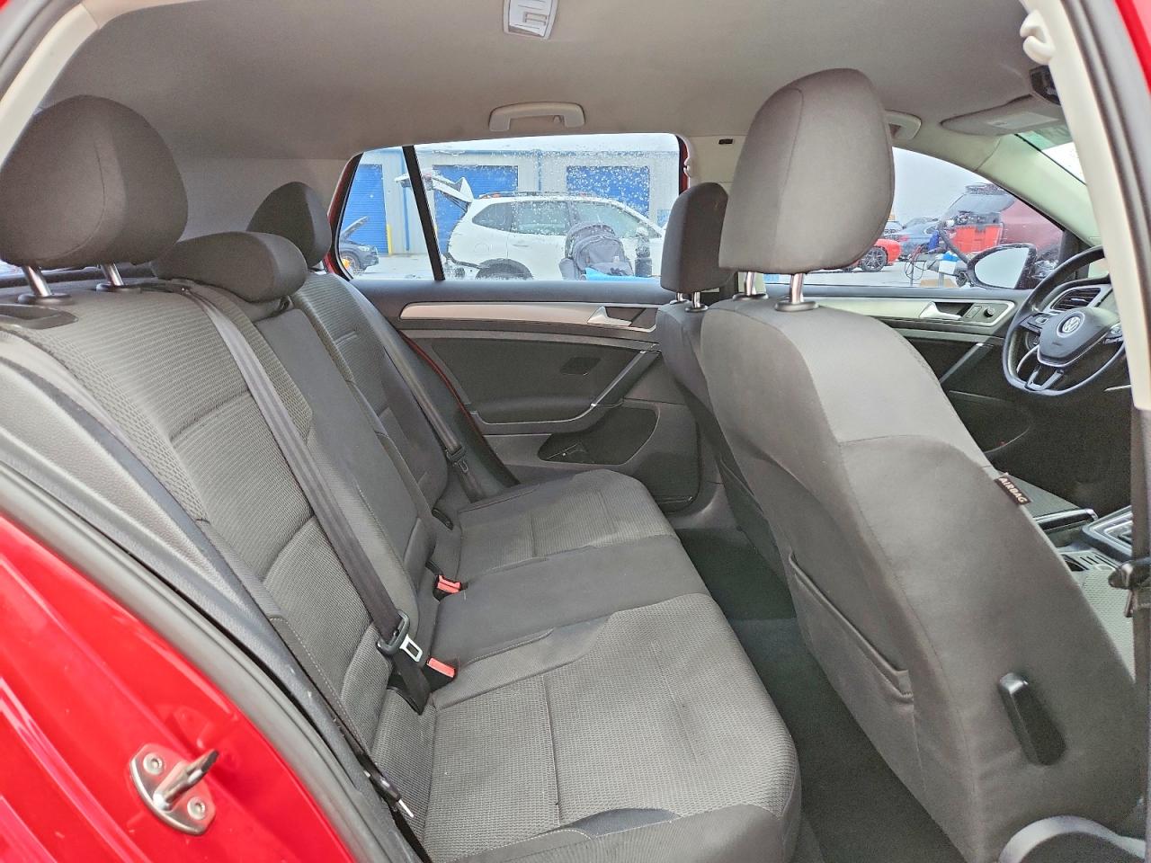 Volkswagen Golf S