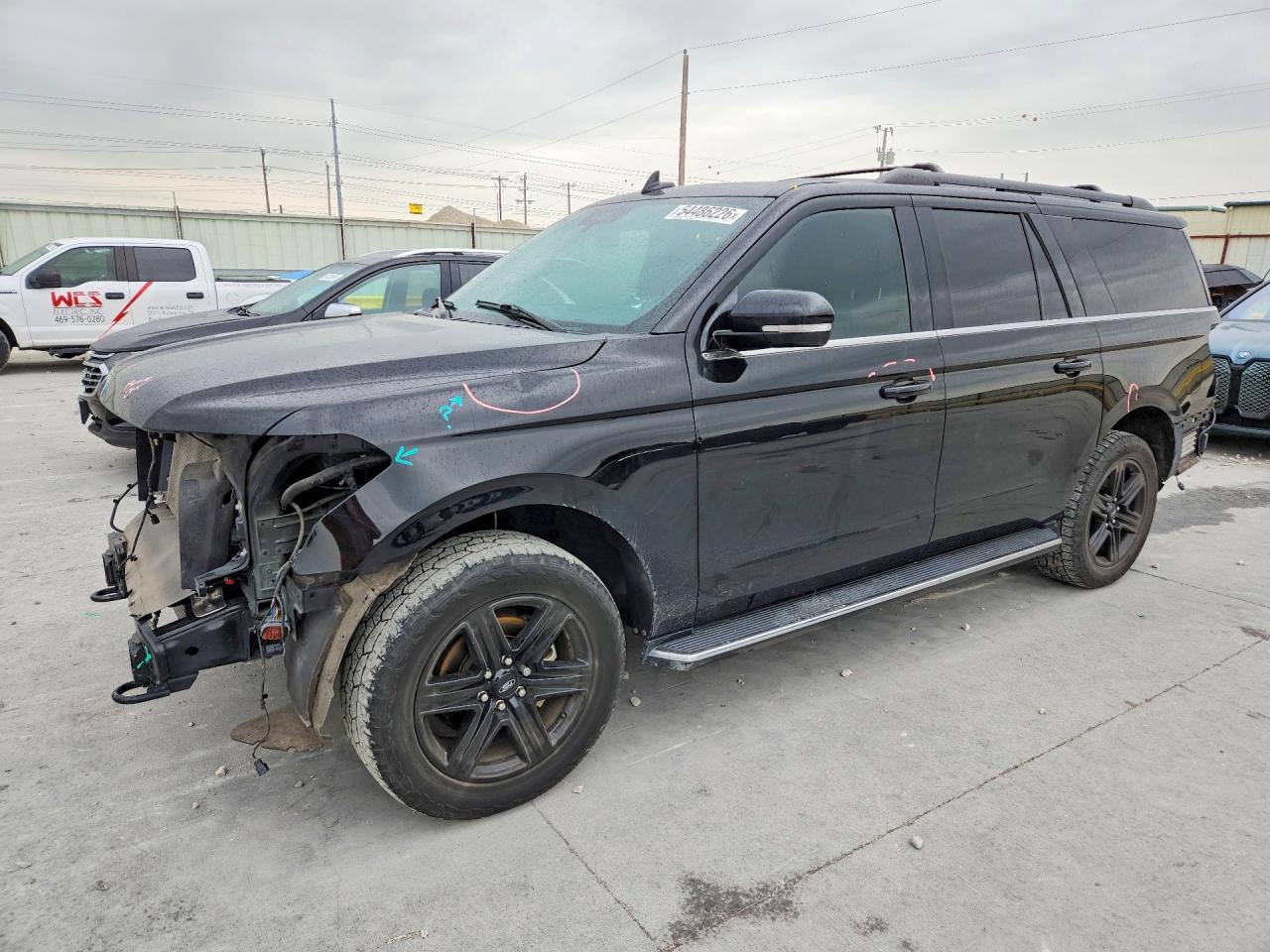 Salvage Ford Expedition Image